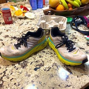 Hoka Clifton 6 Size 9.5 Used